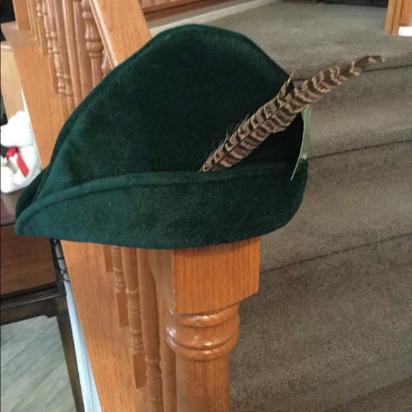 $5 SALE NWT Peter Pan, Robin Hood, or Elf hat. From England. - Picture 1 of 6
